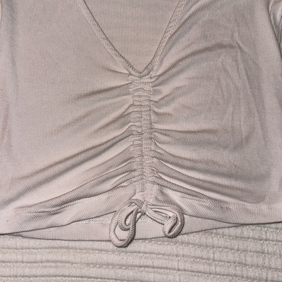 Aritzia Sunday Best Long Sleeve Cinch Cropped Shirt - Picture 2 of 3